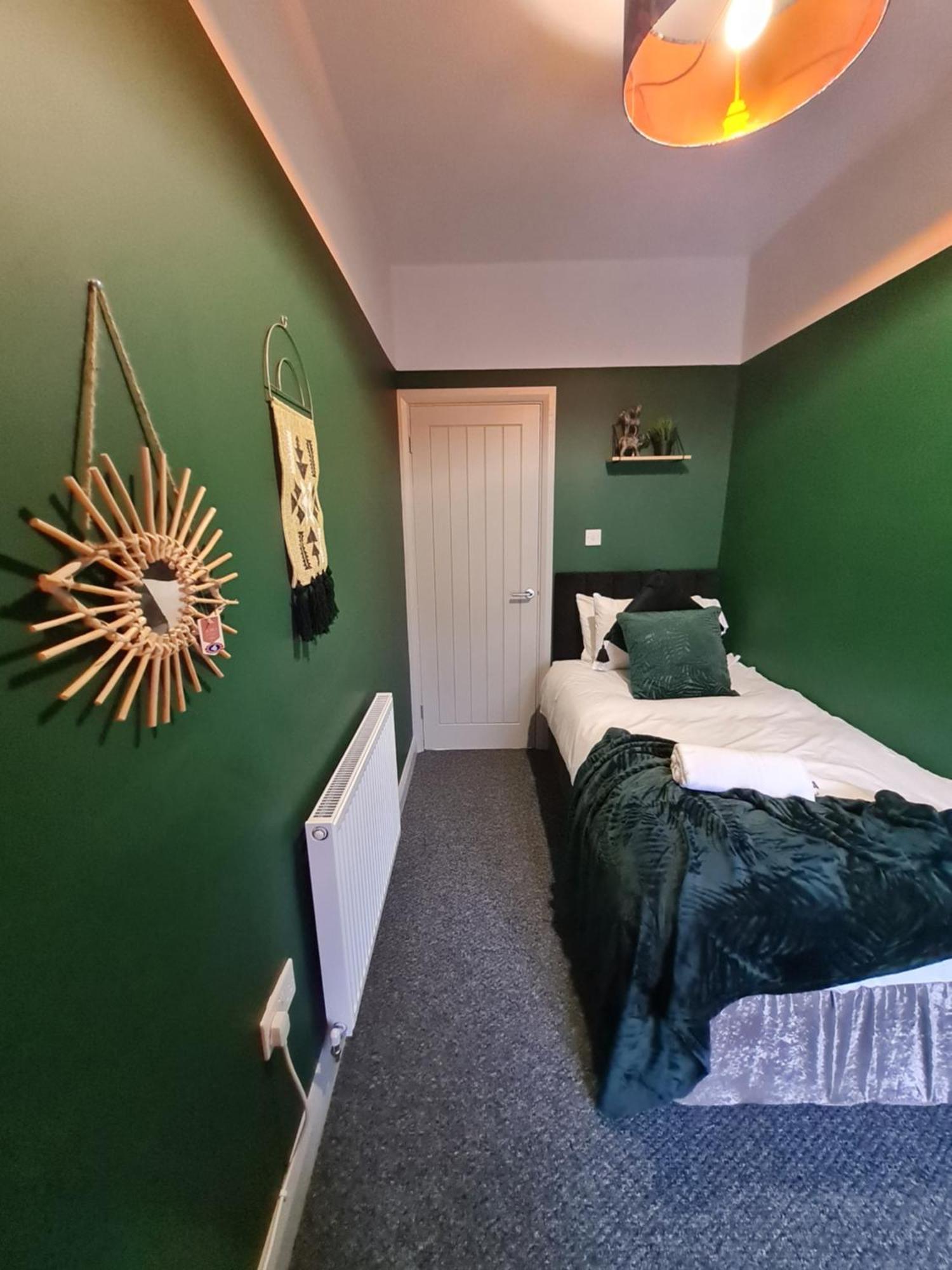 4 Bedroom Luxury House. Bike Park Wales. Secure Bike Store. Brecon Beacons Dowlais Экстерьер фото